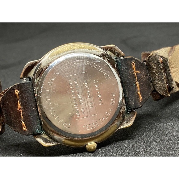 Vintage United Colors of Benetton by Bulova Leather band Dakota watch main image 5